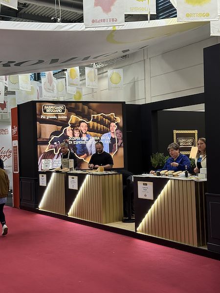 Il Parmigiano Reggiano di Latteria Mogliese a Vinitaly 2026