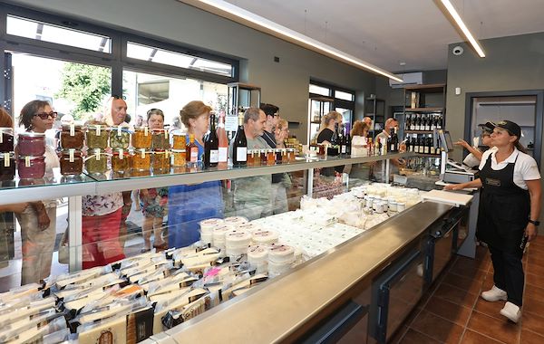 Inauguration of the new 2023 store