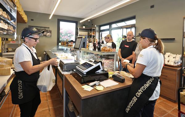 Inauguration of the new 2023 store