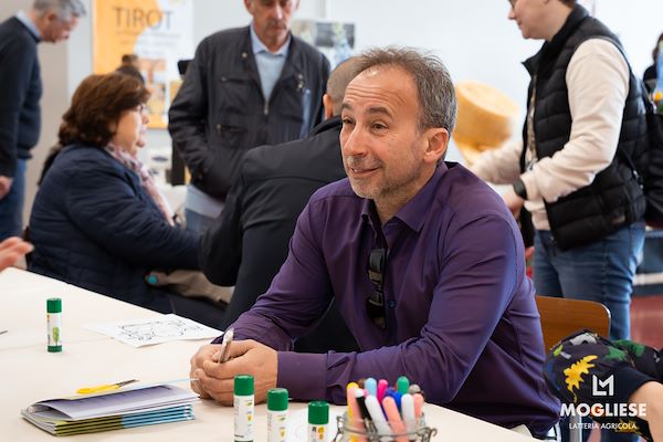 Discover the heart of Parmigiano Reggiano with “Open Dairy Farms”