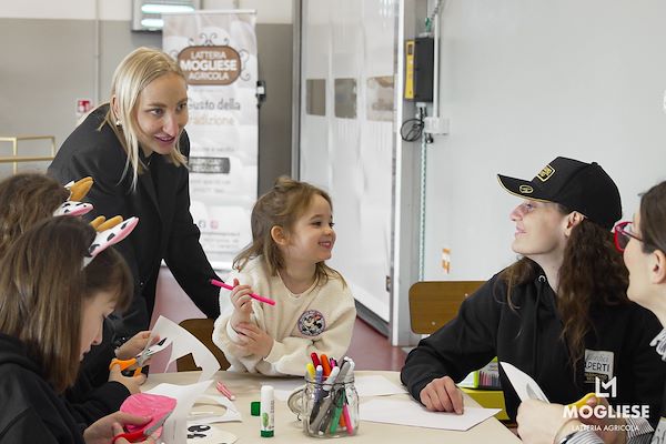 Discover the heart of Parmigiano Reggiano with “Open Dairy Farms”