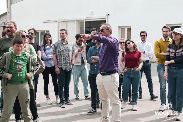 Discover the heart of Parmigiano Reggiano with “Open Dairy Farms”