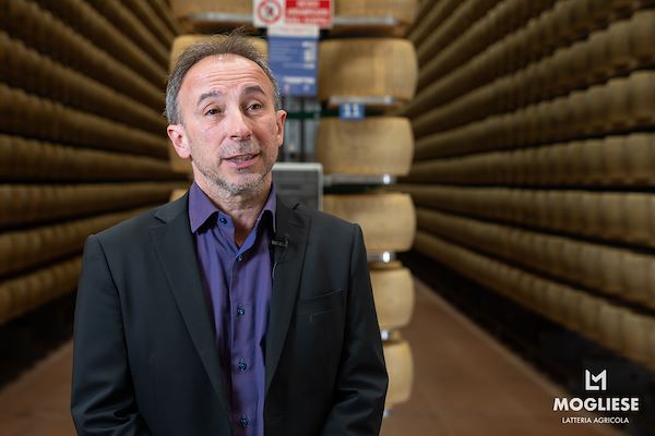 Scopri il cuore del Parmigiano Reggiano con Caseifici Aperti 12 e 13 Aprile 2025